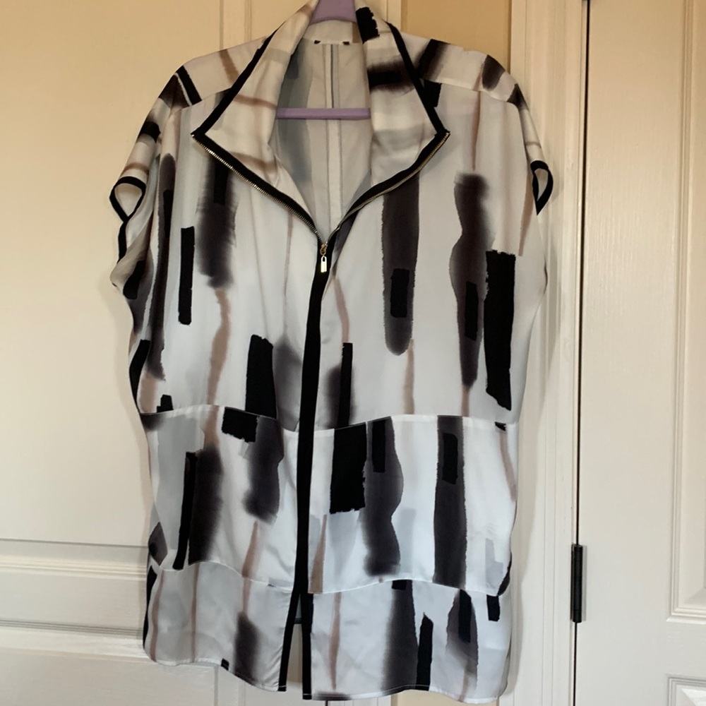 Lysee oversized slip on top